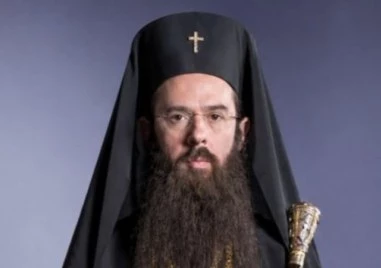 Сливенският митрополит Арсений отхвърли в официално обръщение твърденията че украински