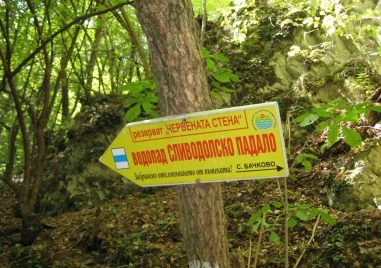 Обилната снежна покривка през зимата и поредицата валежи силно са