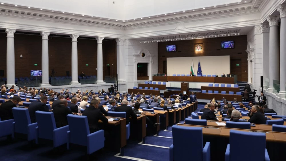 Ще замразят ли депутатите заплатите си?