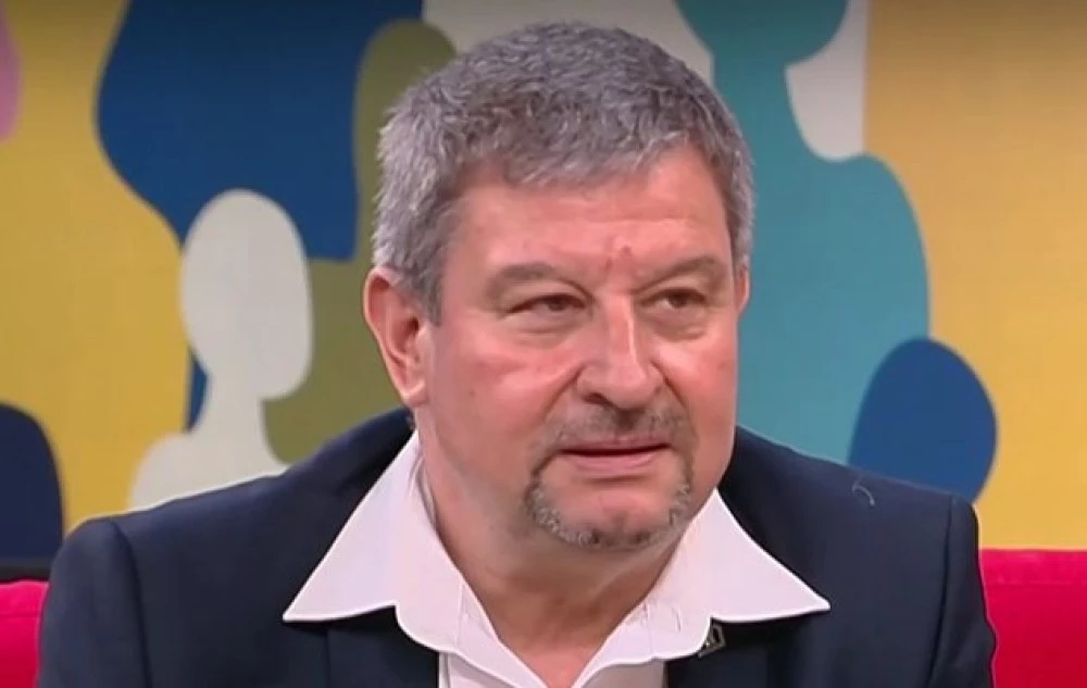 Юлиян Петров: Матурите след 4 и 10. клас създават излишен стрес за учениците
