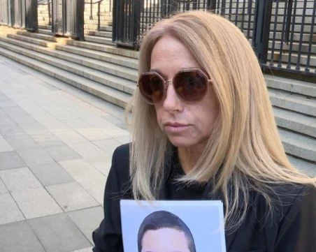 Майката на убития на пешеходна пътека Филип: След над 2 г. и 23 заседания делото започва отначало