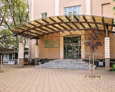 Задържаха зам.-ректора на ПУ - Икономическа полиция извършва обиски в университета