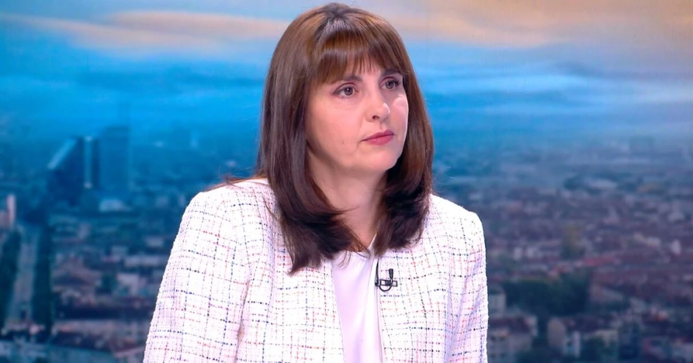 Ефремова: Пенсиите няма да се намаляват, системата ще се реформира