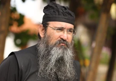 Aрхимандрит Никанор: Санкциите са срещу патриарх Кирил, а не към Руската православна църква