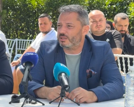 Делян Добрев: Искам да дам път на младите, ще остана в партийния живот