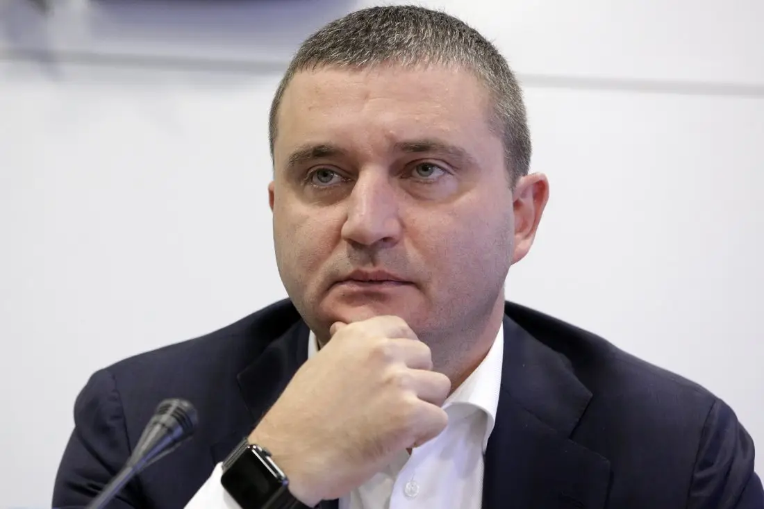 Владислав Горанов заяви че от ГЕРБ още мислят и все