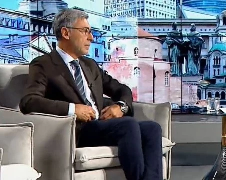 Проф. Вълчев за политиците ни: Ако се опитваш да се харесаш на всички, накрая не се харесваш на никого