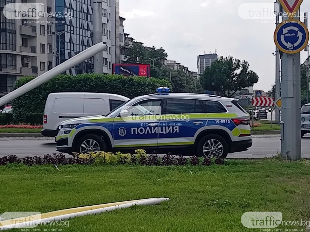 Катастрофа на кръговото на Панаира, пристигна пожарна и полиция