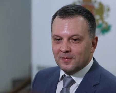 Правосъдният министър призовава ВСС да спре да кадрува в съдебната система