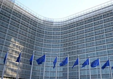 Европейският съюз окончателно одобри търговското споразумение със САЩ, падат редица мита