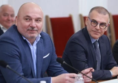 Фискалният съвет: Против сме държавните служители да се компенсират за осигуровките