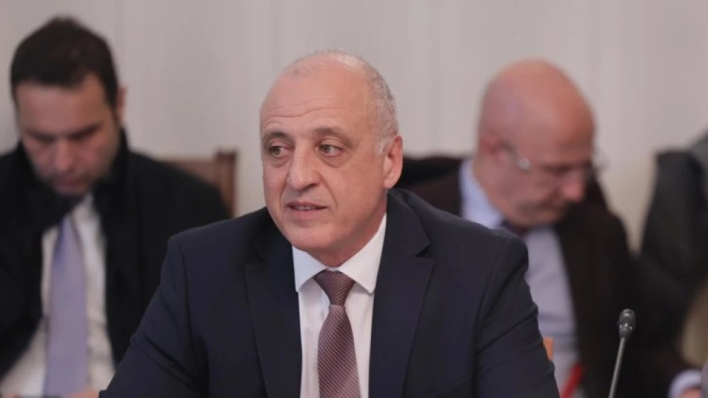 Обсъждат в парламента охраната на властта