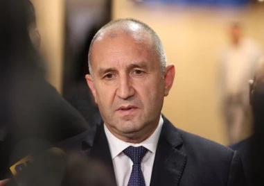 Румен Радев: Спряхме поръчка за 1 млрд. евро за мантинели, това е нереална цена