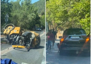 Затвориха път към Гърция! Валяк падна и удари кола в Кресненското дефиле СНИМКИ