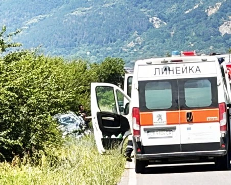 Поредна тежка катастрофа на пътя убиец Пловдив – Карлово, водач е откаран в болница