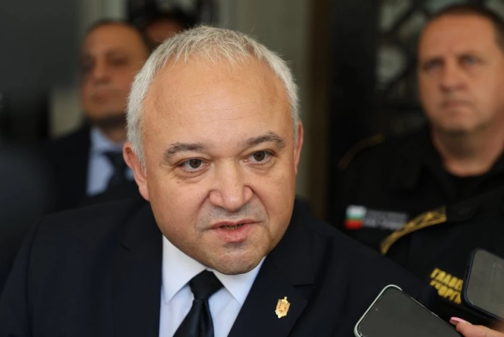 Демерджиев: Проверяваме дружествата, доставяли мантинели и каква е връзката им с Борисов