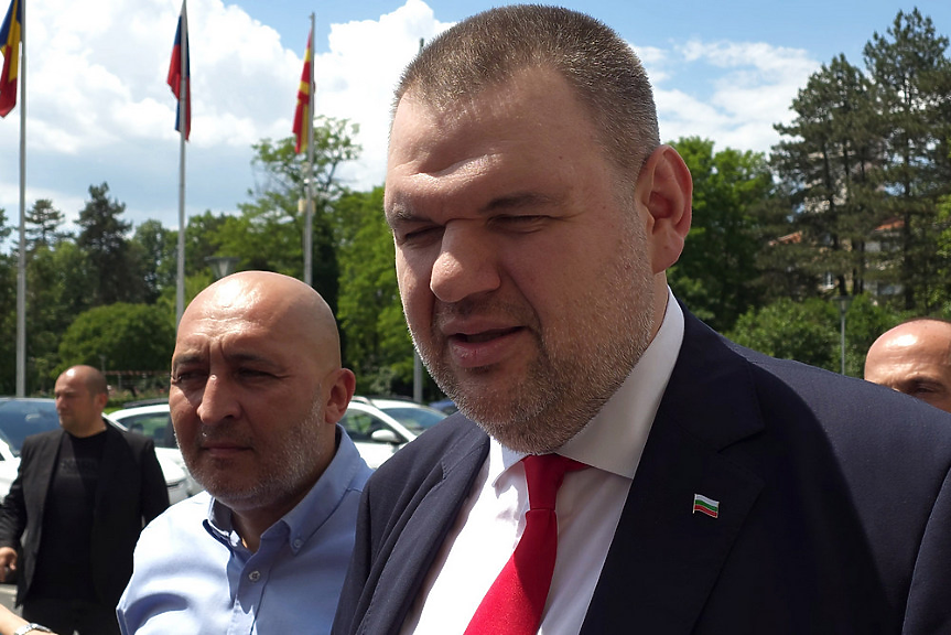 Пеевски иска инфрмация колко струва охраната на всички охранявани лица от 2013 г. до днес