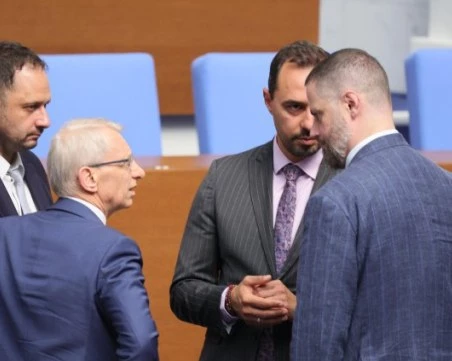 Отхвърлиха майките да получават 100% обезщетение, ако се върнат по-рано на работа