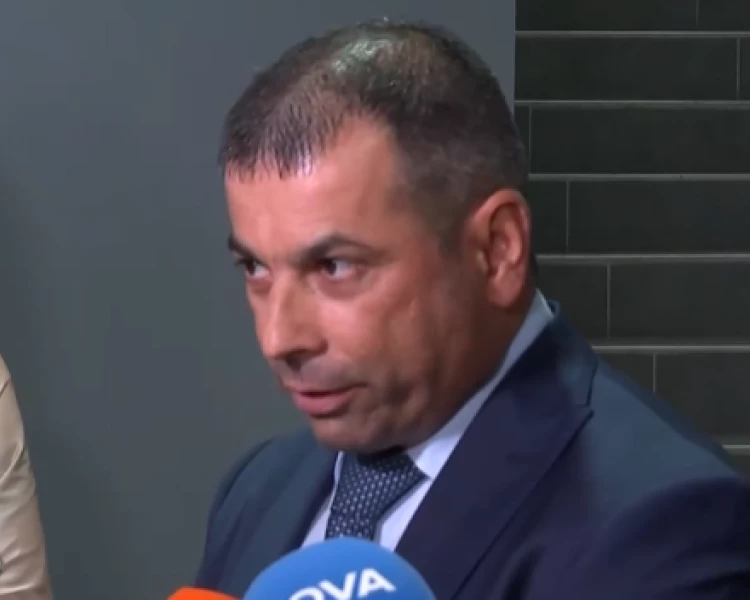 Арестуваха съпругата на един от 
