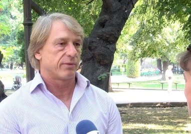 Легендата на Берое и бивш футболист на Левски Васил Драголов