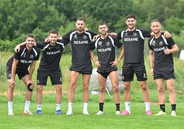 Локомотив Пловдив продължава с двуразовите тренировки на лагера в Самоков