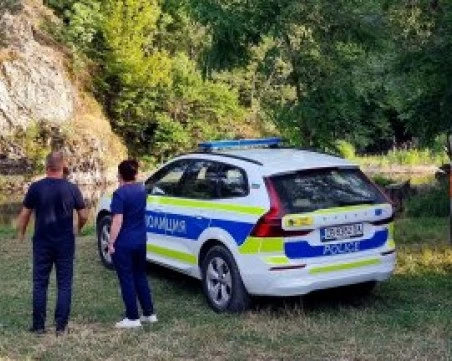 Намериха живо едно от децата изчезнали край брега на Струма