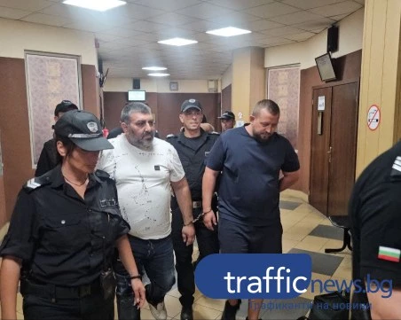 Съдът остави в ареста четиримата обвинени по схемата с 