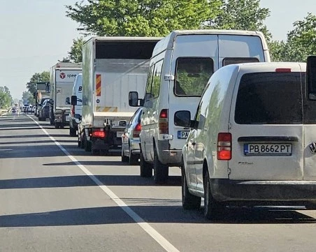Пловдивчани погребаха нероденото Околовръстно: АПИ го „лекува