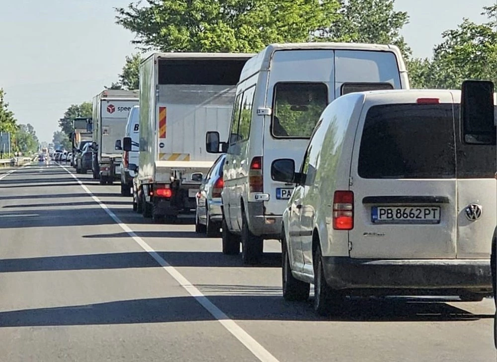 Пловдивчани погребаха нероденото Околовръстно: АПИ го „лекува
