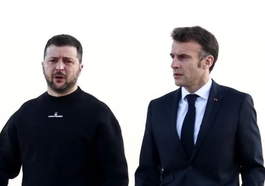 Украинският президент Володимир Зеленски обсъди с френския си колега Еманюел Макрон