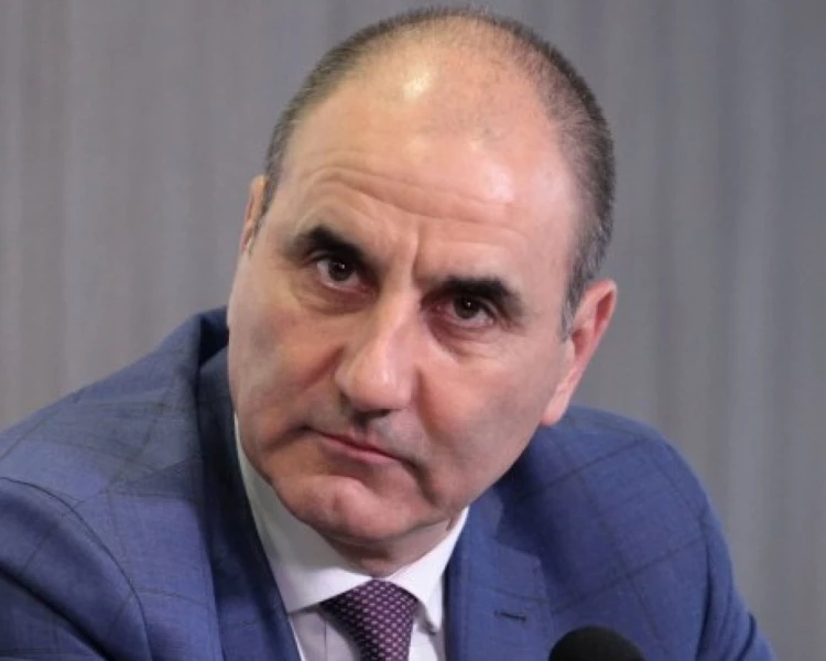 Цветан Цветанов: Някой е извел Десислава Атанасова през служебен вход и я е качил на частния самолет на Пеевски