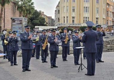 Духов оркестър с два концерта на открито в центъра на Пловдив