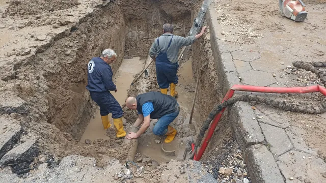 Авария на голям водопровод край Скобелева майка оставя Тракия, Изгрев и високите етажи без вода