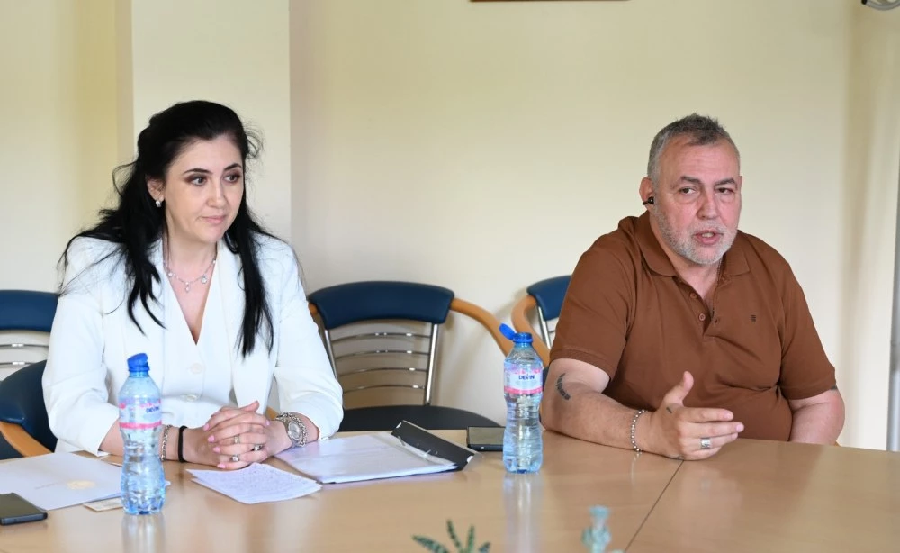 Социалното министерство и САБ договориха развитие на програма 
