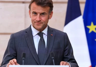 Френският президент Еманюел Макрон пристигна на посещение в Сирия в понеделник