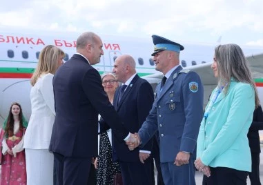 Румен Радев ще участва на среща на върха на НАО в Анкара