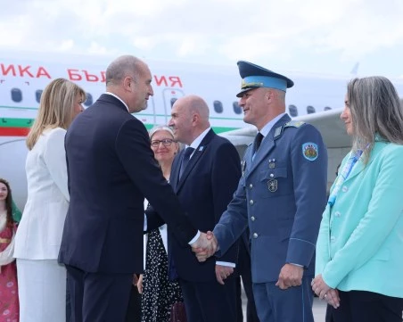 Румен Радев ще участва на среща на върха на НАО в Анкара