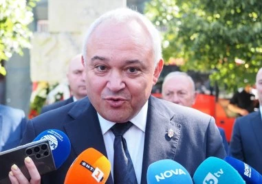 Демерджиев: Проверяваме дали частният самолет не е на Пеевски
