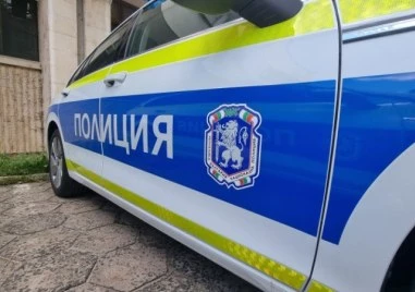 Пиян мъж от село край Пловдив застана на пешеходна пътека, не пуска колите да преминат