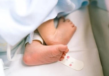 Трагедия в Карлово: Разследват смъртта на двумесечно бебе