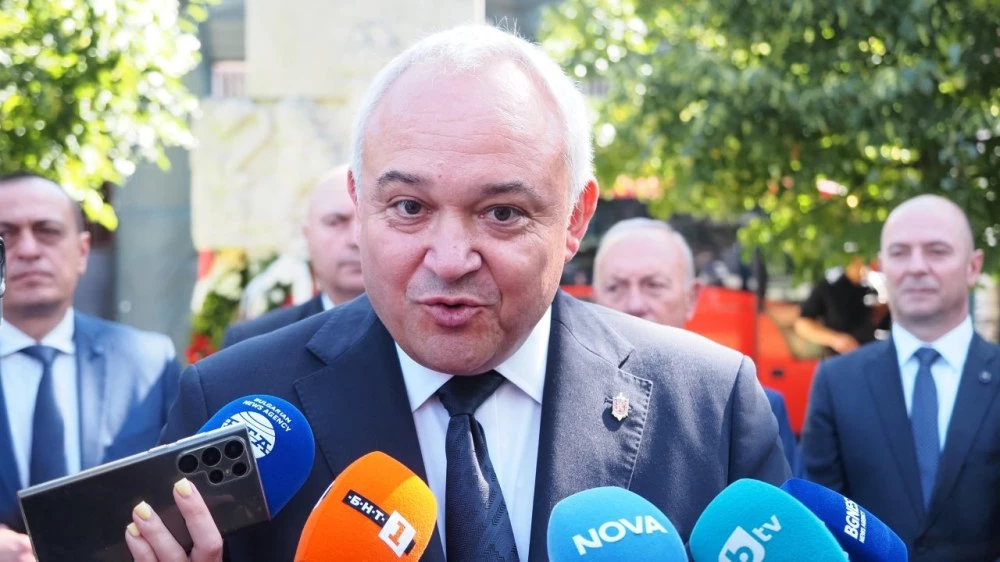 Демерджиев: Проверяваме дали частният самолет не е на Пеевски