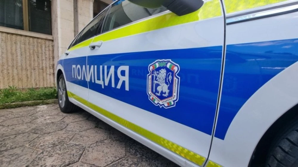 Пиян мъж от село край Пловдив застана на пешеходна пътека, не пуска колите да преминат