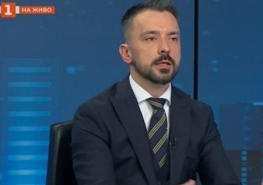 Оцеляхме НАТО продължава напред и то благодарение на една много