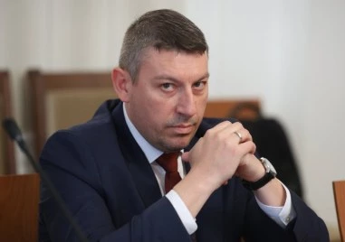 Бившият шеф на ДАНС Деньо Денев и бившият началник на