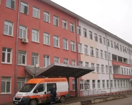 Джип с четирима младежи падна в дере под връх Околчица
