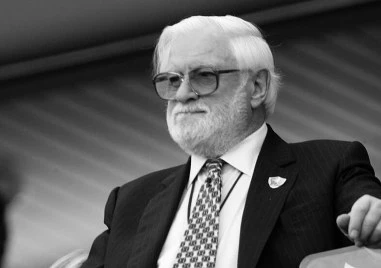 Бившият собственик и президент на Челси Кен Бейтс почина на