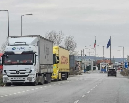 Полицията започва засилен контрол на товарните автомобили