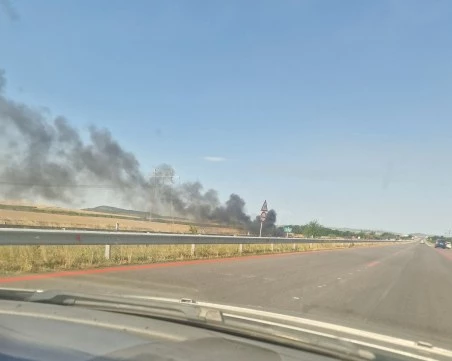 Автомобил гори на АМ „Тракия