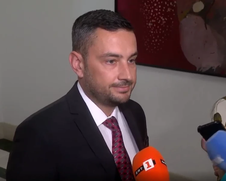 Остри политически реакции след позицията на Радев за Украйна и НАТО