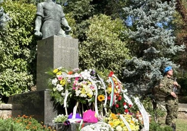 С военен ритуал на Бунарджика: Пловдив отбелязва 189 години от рождението на Васил Левски